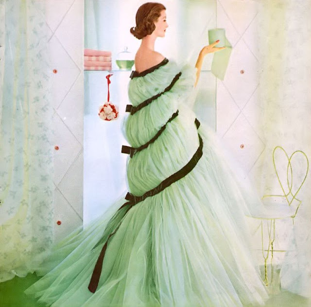 Реклама Soft-Weve, Рут Нойман Дерюжинская в пеньюаре, 1958 год