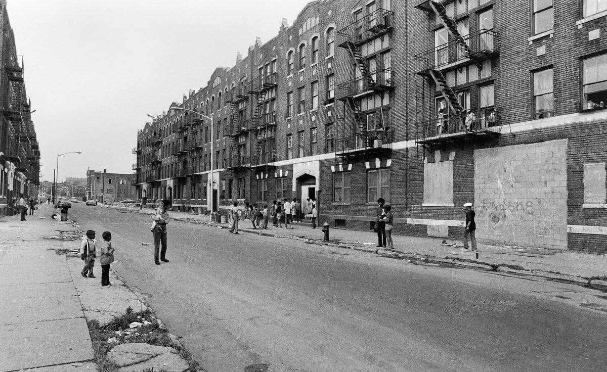 Браунсвилл, Бруклин &mdash; один из самых криминальных районов Нью-Йорка 1970-х годов, где вырос Майк Тайсон