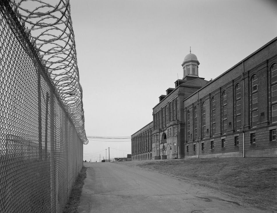Тюрьма Deer Island House of Correction в Бостоне, где отбывал срок Марк Уолберг