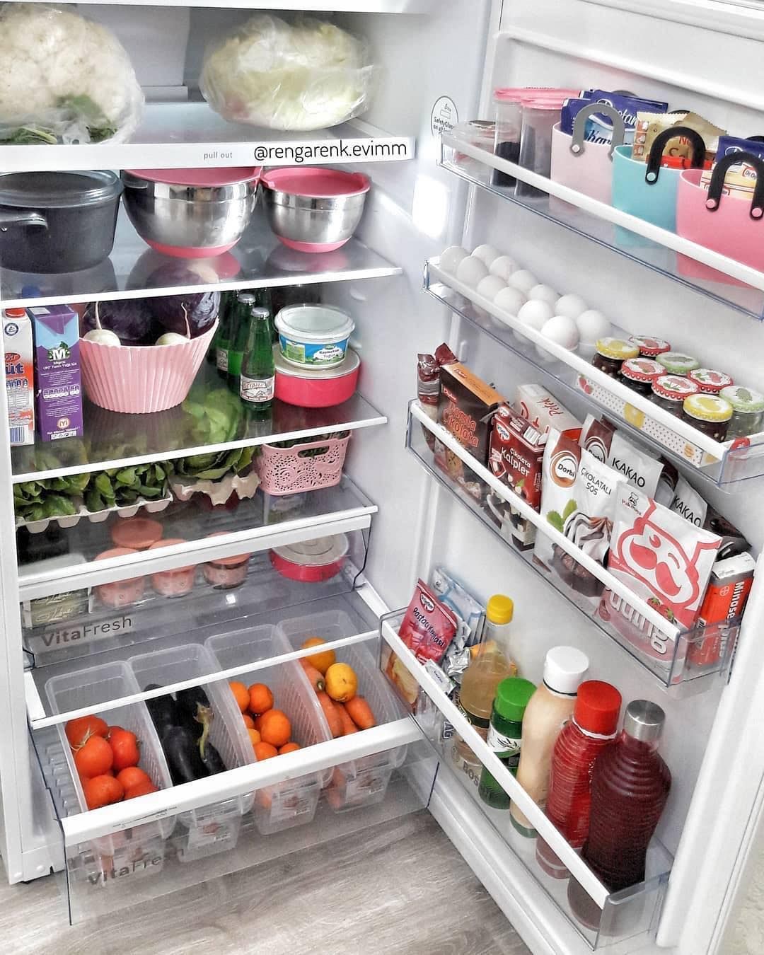 Правильная раскладка продуктов в холодильнике по полкам