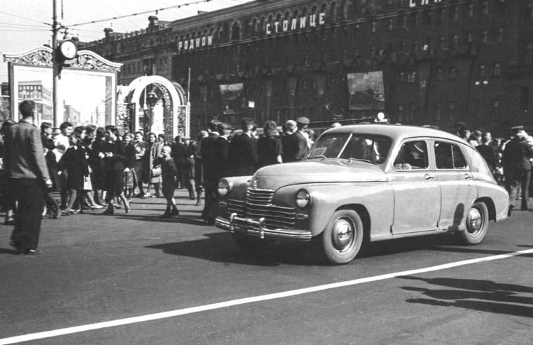 ГАЗ М-20 Победа на улице Москвы, конец 1940-х