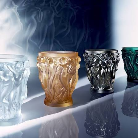 Современные хрустальные вазы бренда Lalique