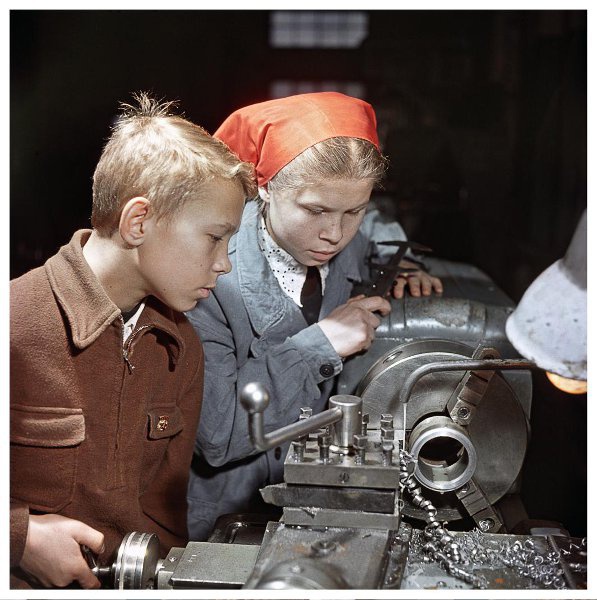 Советские школьники на заводе производственная практика конец 1950-х годов