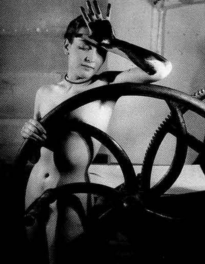 Ман Рэй, Завуалированная эротика, Мерет Оппенгейм, 1933 год