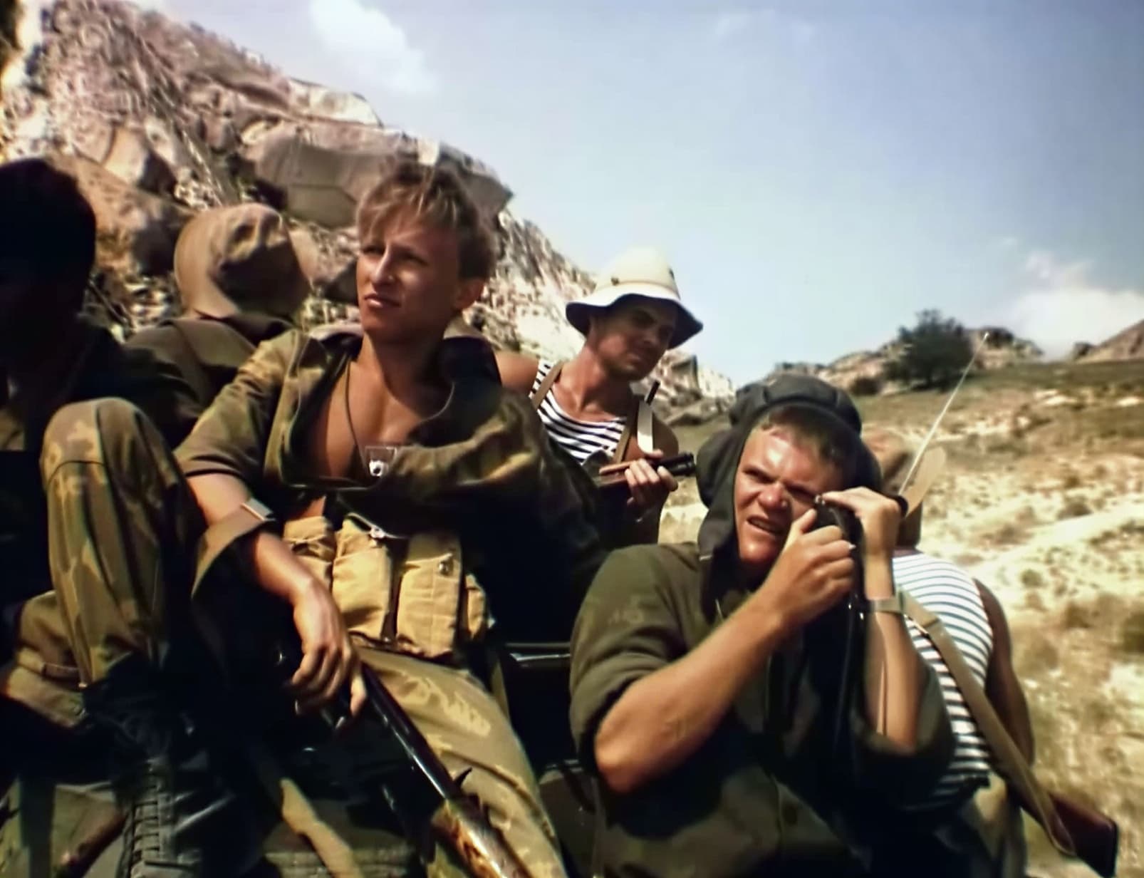 Кадр из фильма «Нога», 1991
