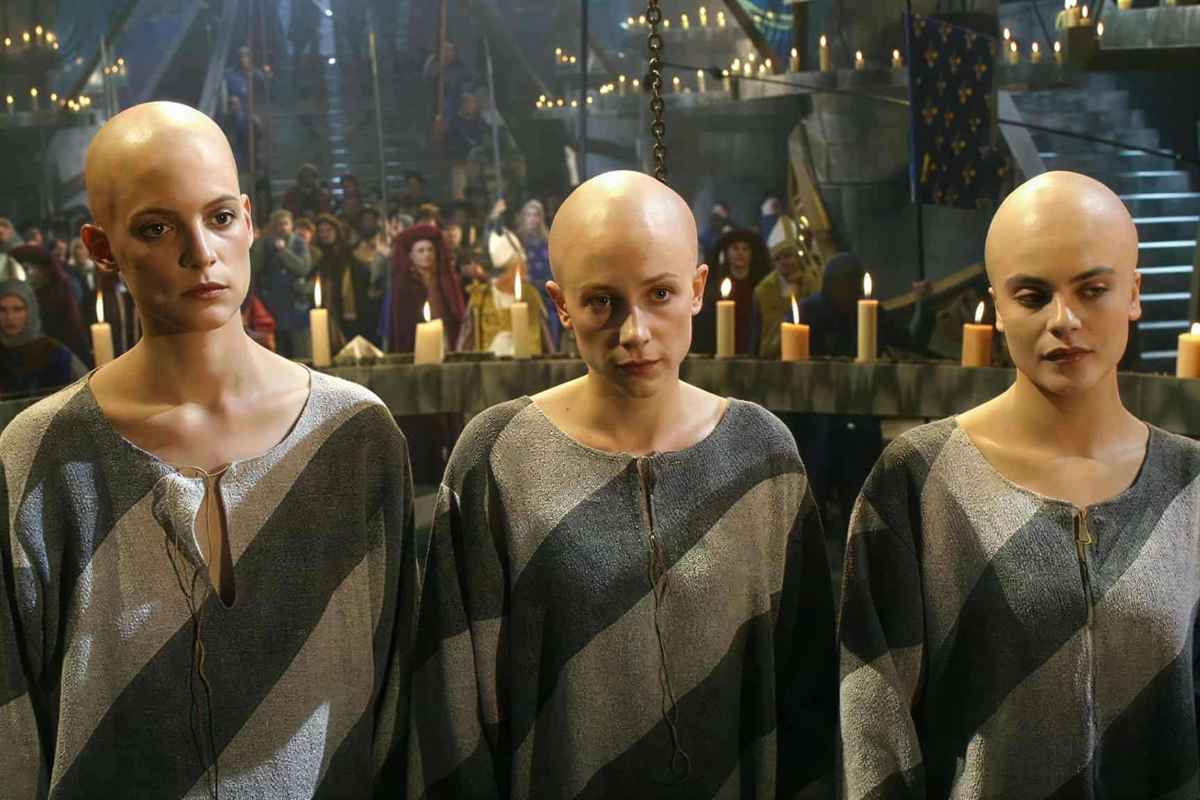 Кадр из сериала Проклятые короли 2005 года