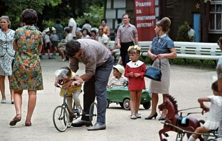 Детская площадка в парке Таганрога, 1970 год