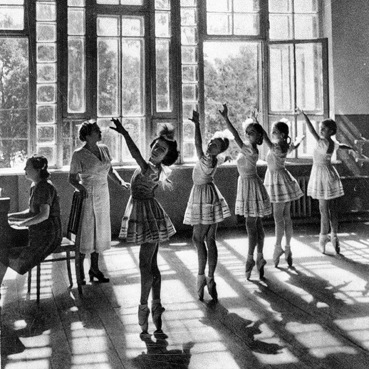 Занятие в хореографическом училище Ленинграда, 1959 год