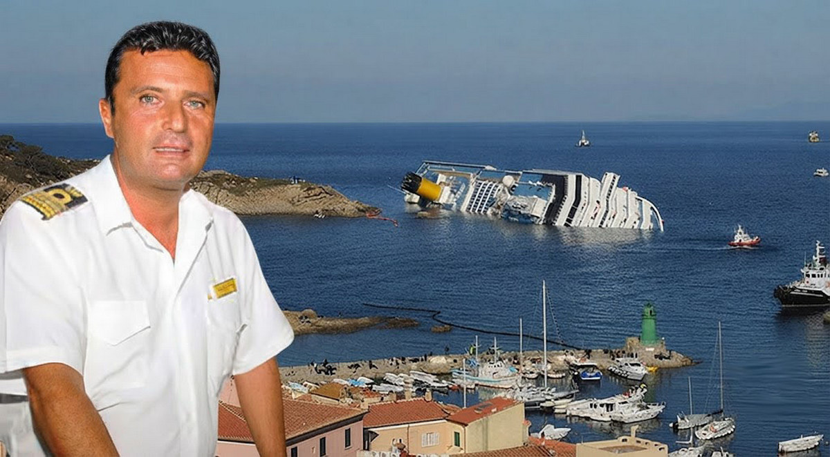 Круизный лайнер Costa Concordia лежит на боку у острова Джильо после крушения
