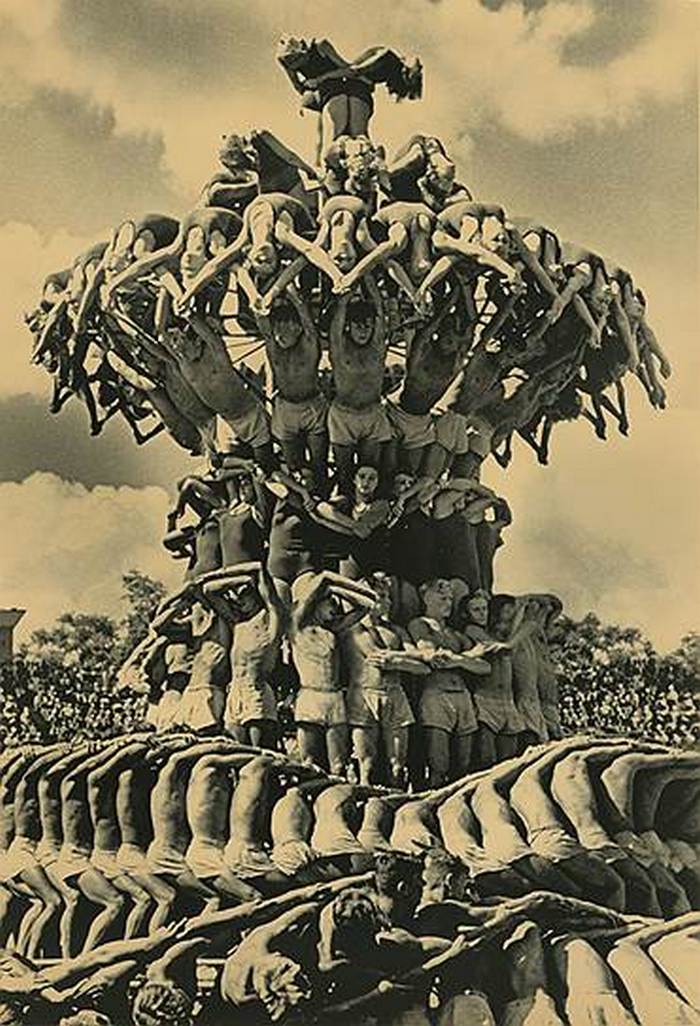 Пирамида. Спортивная фотография Бородулина, 1954 год