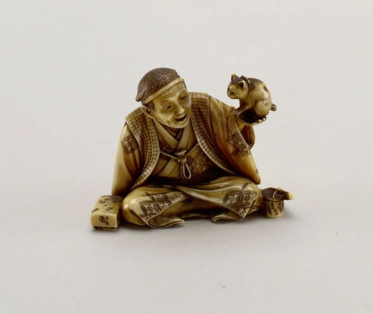 Китайская резная фигурка из слоновой кости с мужчиной и кошкой, 1800–1900 годы