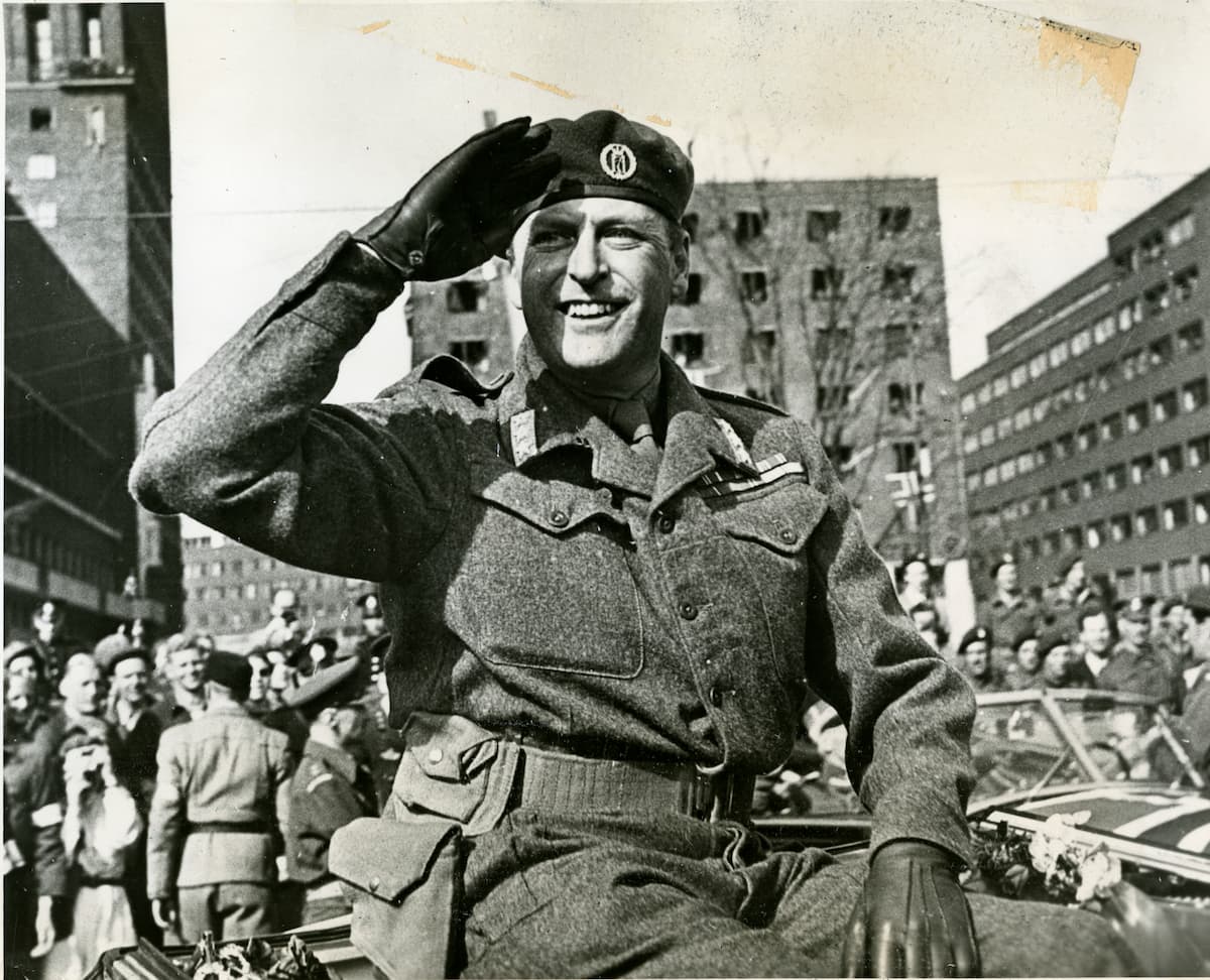 Король Норвегии Улаф V в 1945 году