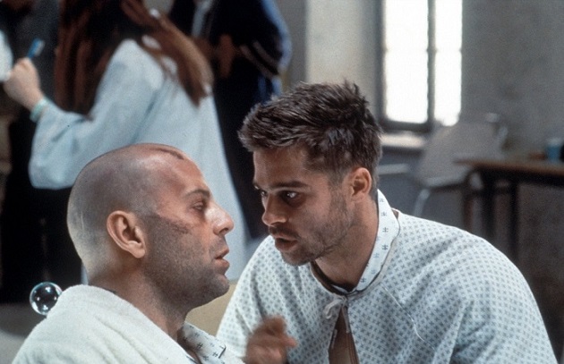 Брюс Уиллис в фильме 12 обезьян 1995 Терри Гиллиама
