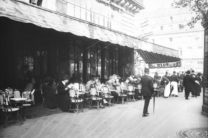 Кафе де ла Пэ в Париже, 1911 год