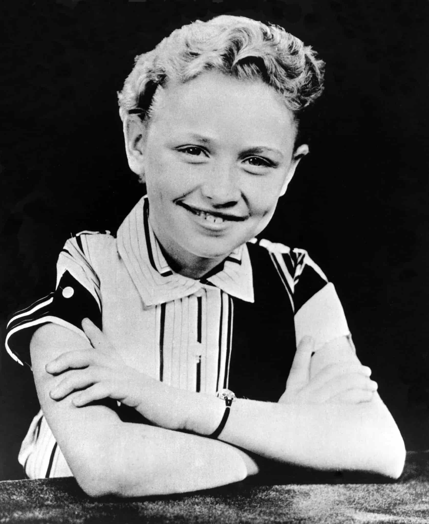 Country singer Dolly Parton poses for a portrait in circa 1955 in Tennessee