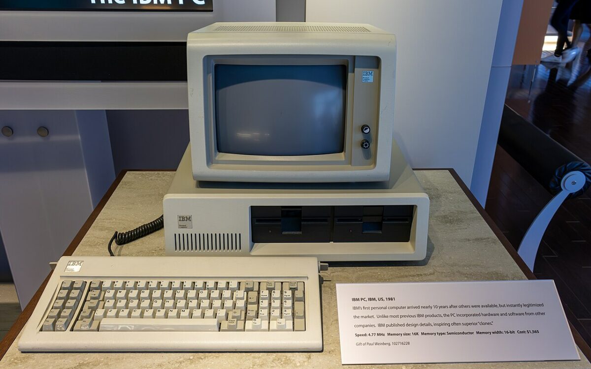 От IBM PC до смартфона: 45 лет в 20 фотографиях