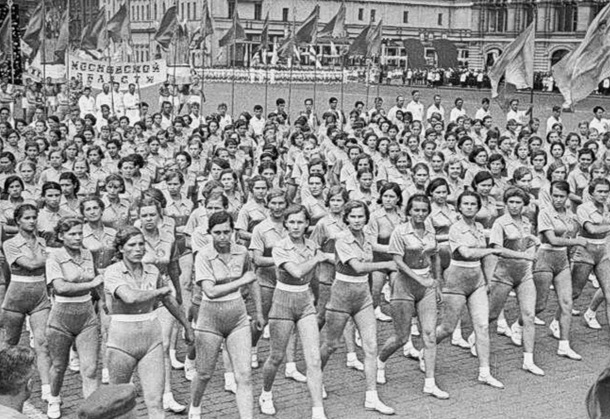Парад физкультурников на Красной площади в Москве, 1930-е годы