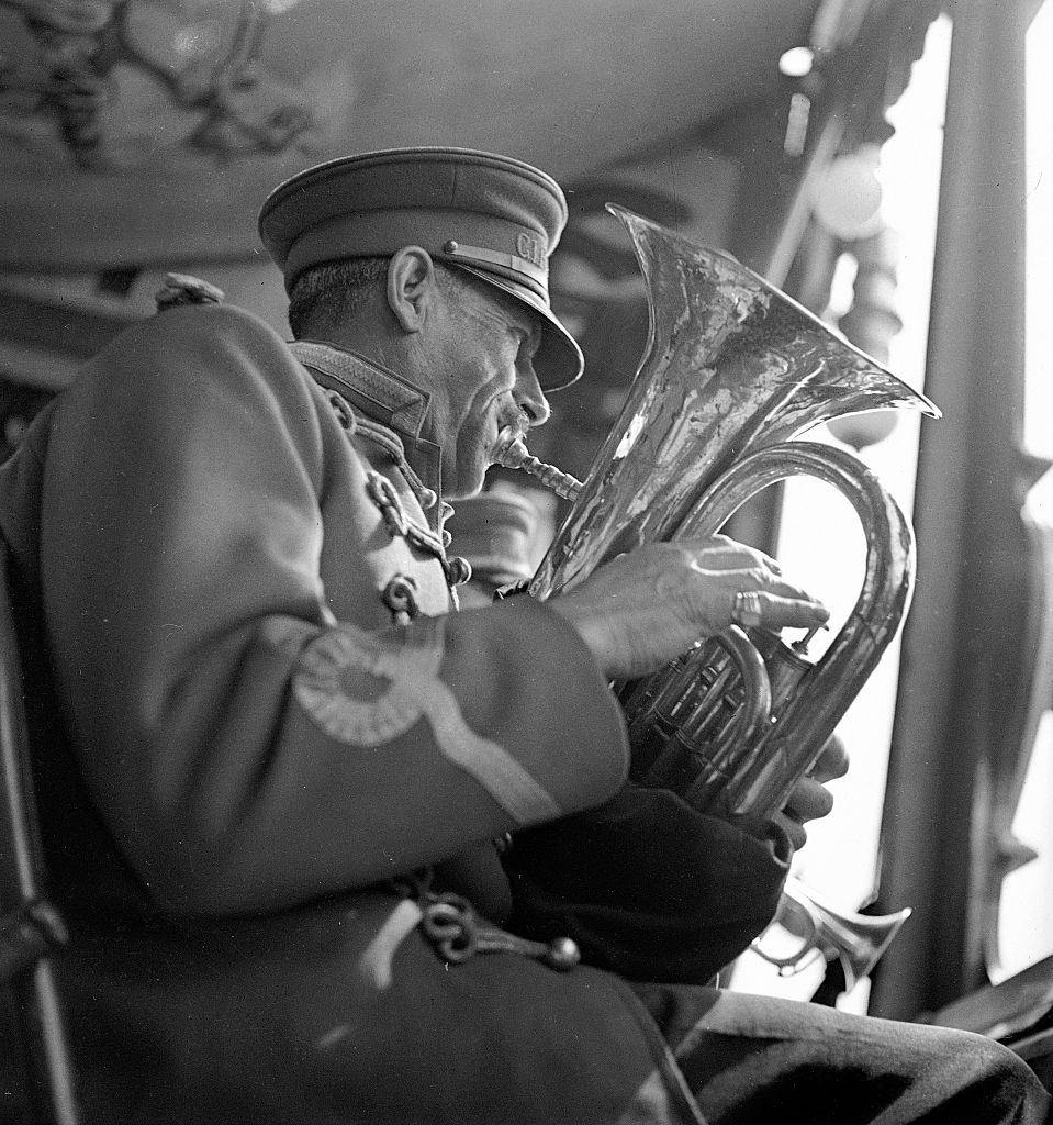 Музыканты на ярмарке, 1935