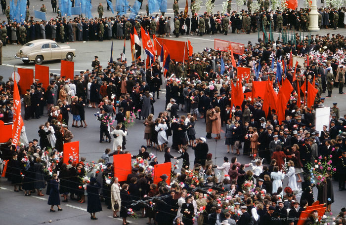 Парад в Москве с северокорейскими флагами, 1952&ndash;1954
