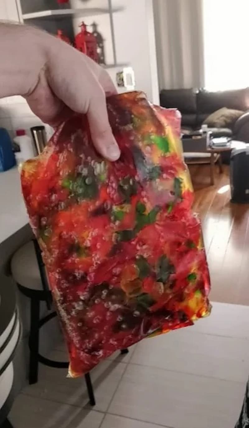 Bigpicture ru bigpicture ru 20 a 5 pound bag of gummy bears melted together (1)