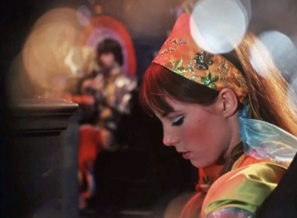 Джейн Биркин в фильме Wonderwall, 1968 год