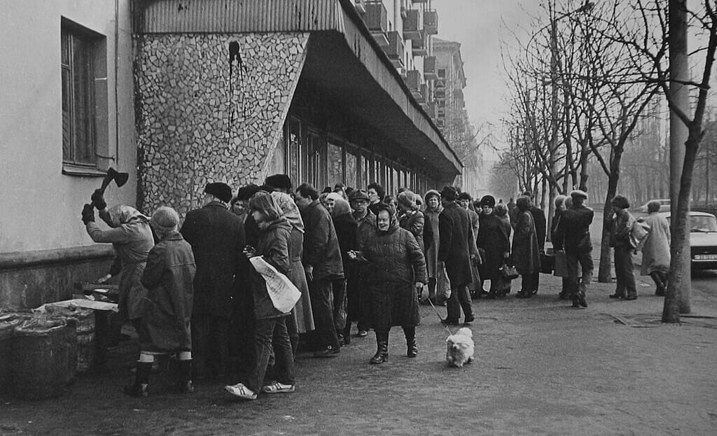 Городская сцена в Сыктывкаре, 1980-е, фото Зиновьева