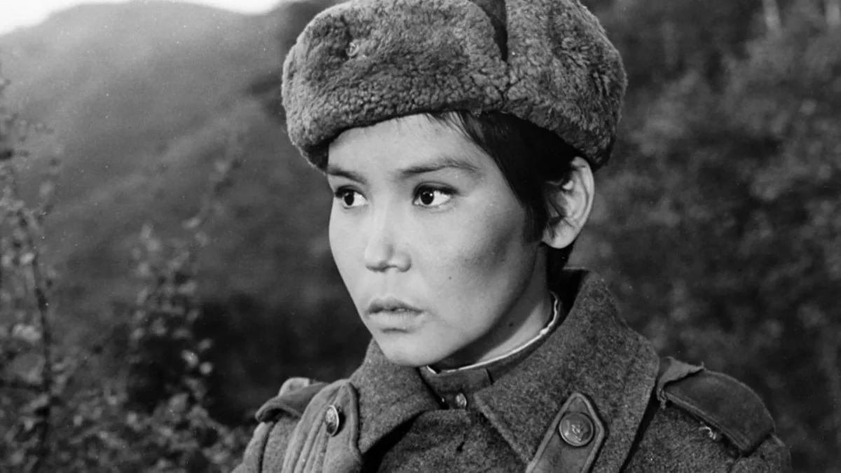 Кадр из фильма Песнь о Маншук 1969, Наталия Аринбасарова в роли Маншук Маметовой