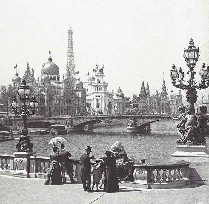 Панорама Парижа в 1890 году: Эйфелева башня на фоне города