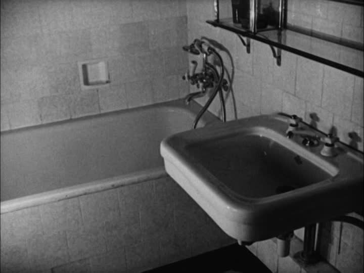 совмещённый санузел с ванной в советской хрущёвке 1960 х годов